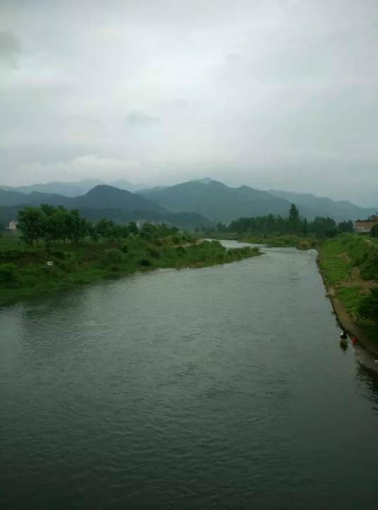 溪西村（江西省上饶市广丰区枧底镇溪西村）