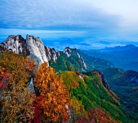 凤凰山（江苏省南京市凤凰山）