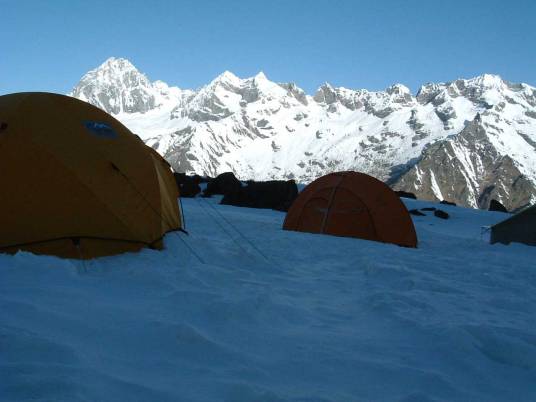 三奥雪山（四川阿坝藏族羌族自治州黑水县的山脉）