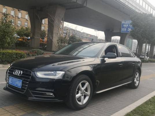 奥迪A4L 2013款 30 TFSI 自动舒适型