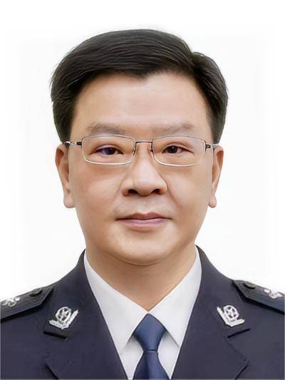 阳东辰（重庆市公安局党委委员、副局长、一级巡视员）