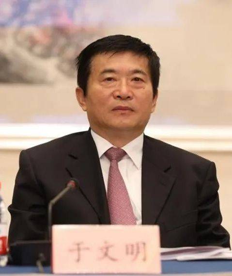 于文明（中华中医药学会第七届理事会会长）