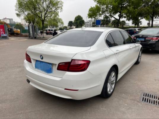 2012款宝马5系 523Li 豪华型