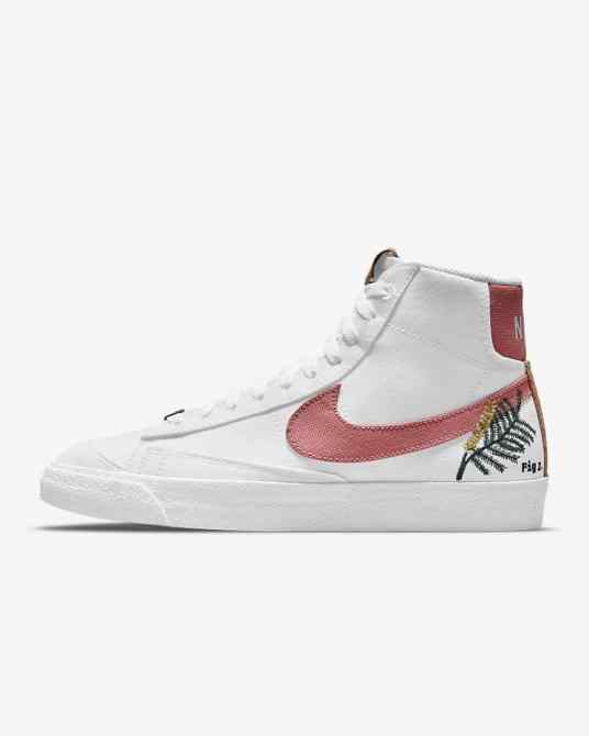 Nike Blazer Mid '77 SE 女子运动鞋